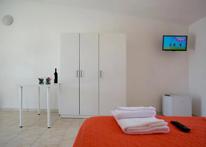 Selene Nocleg ze śniadaniem 3*